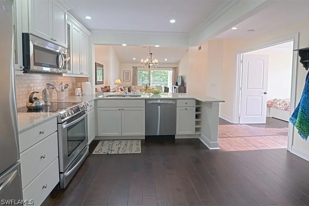 7778 Emerald Circle Naples FL 34109-0702