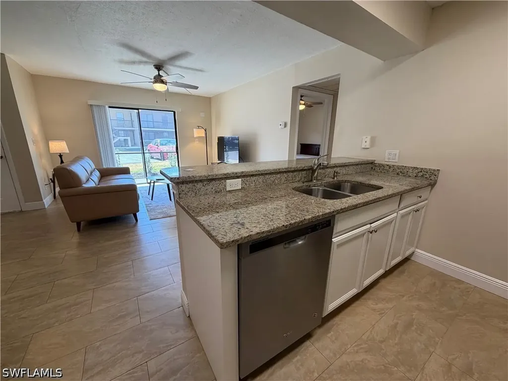 5327 Summerlin Road Fort Myers FL 33919