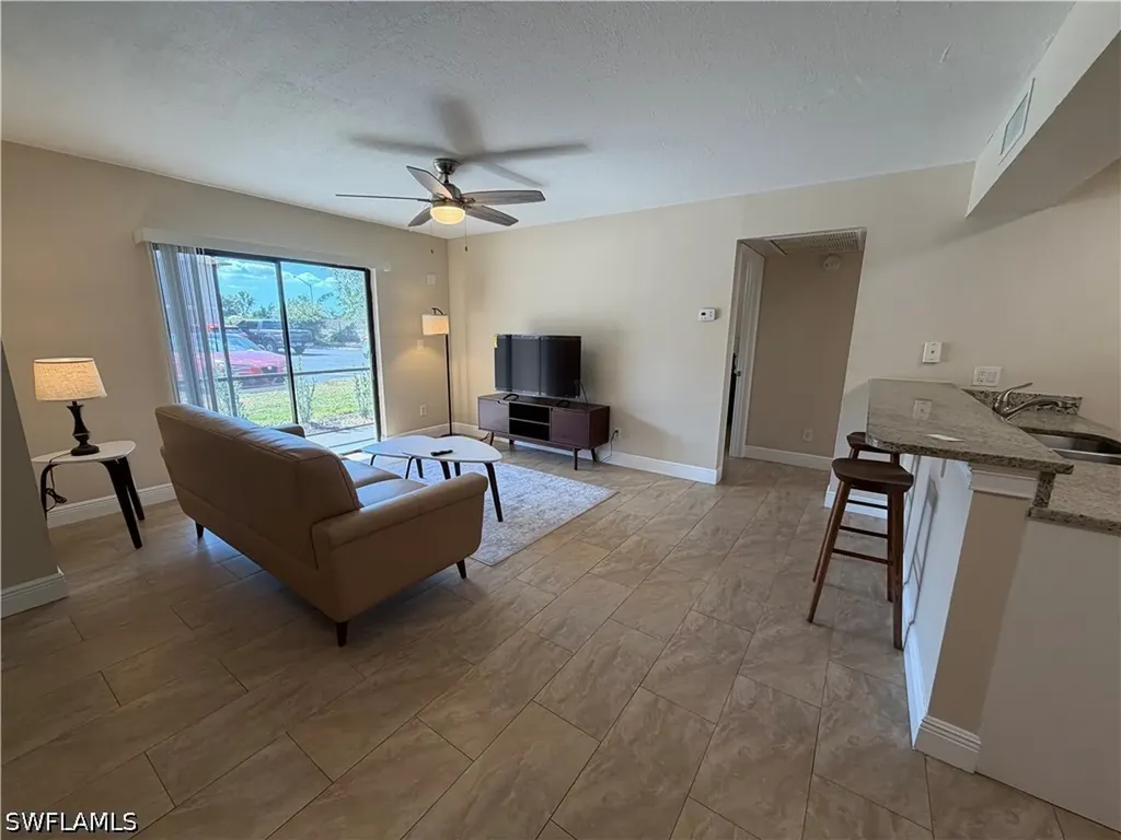5327 Summerlin Road Fort Myers FL 33919