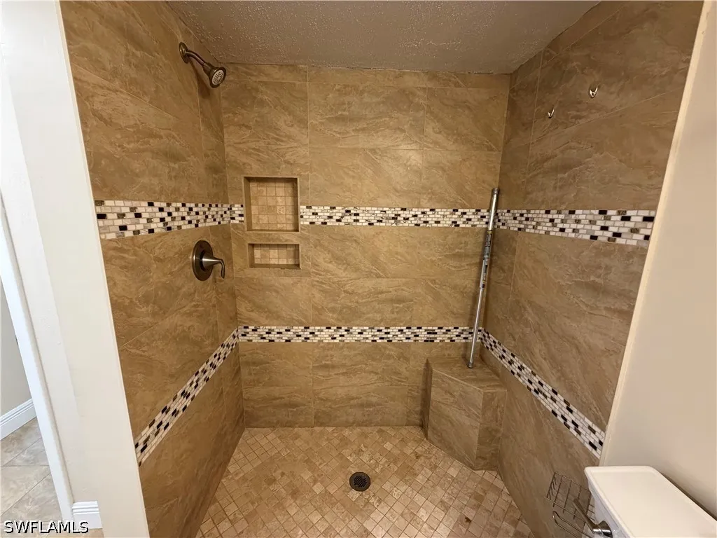 5327 Summerlin Road Fort Myers FL 33919