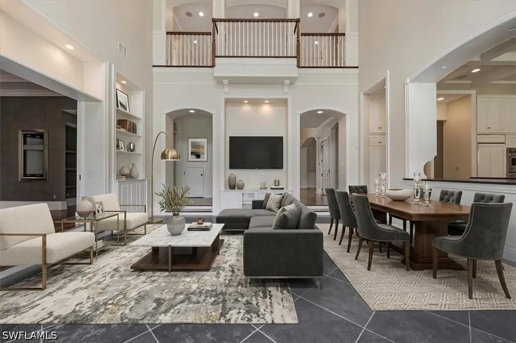 2263 Coach House Lane Naples FL 34105