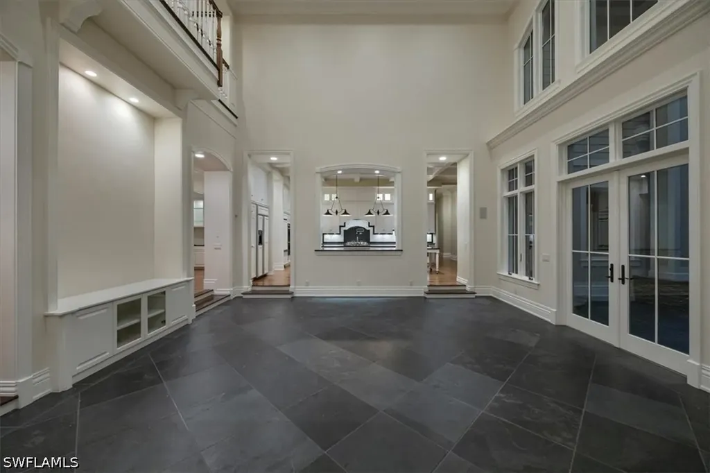 2263 Coach House Lane Naples FL 34105