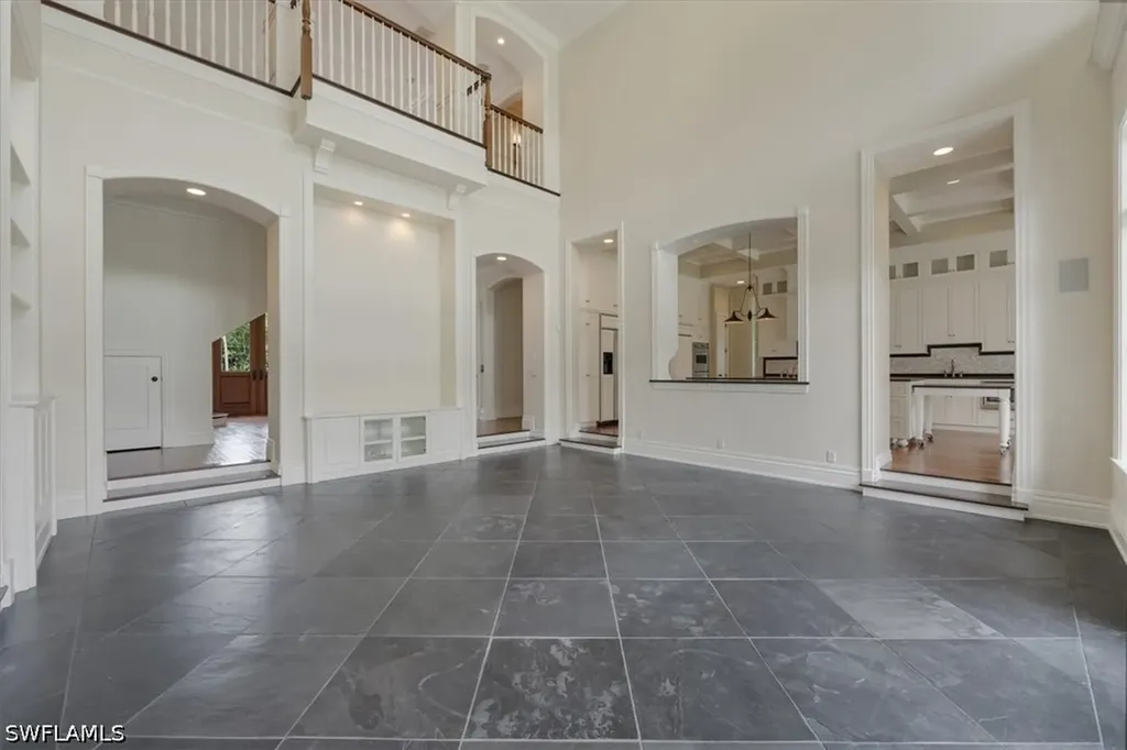 2263 Coach House Lane Naples FL 34105