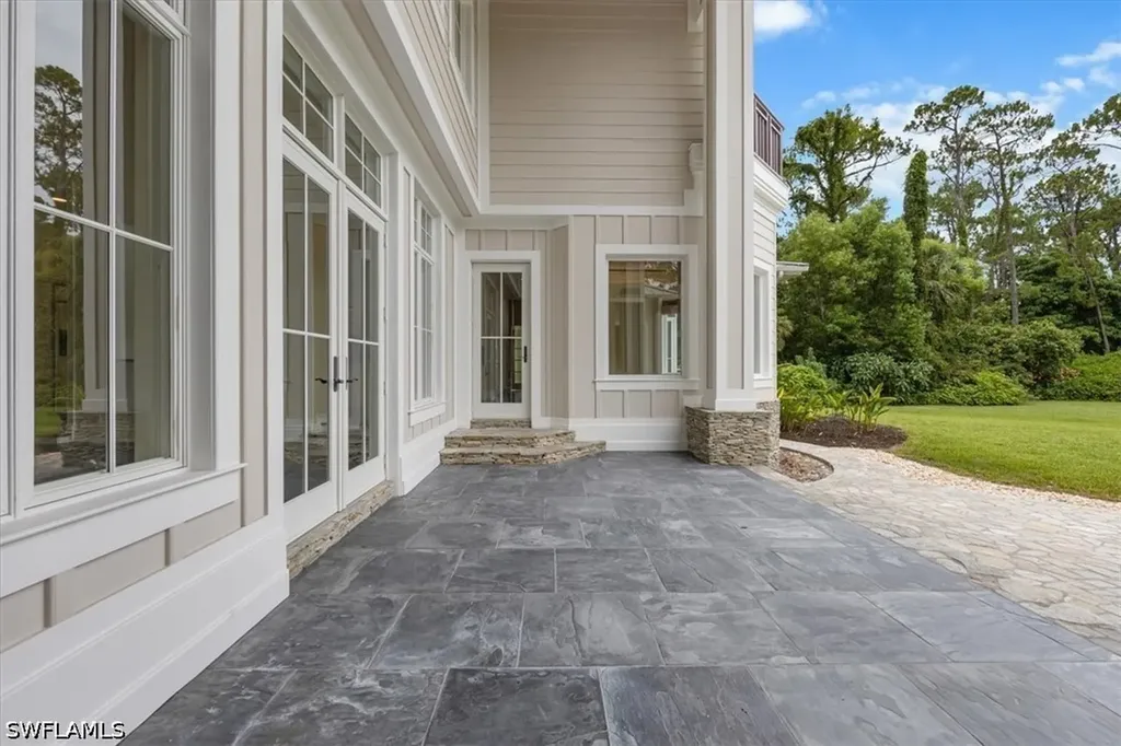 2263 Coach House Lane Naples FL 34105