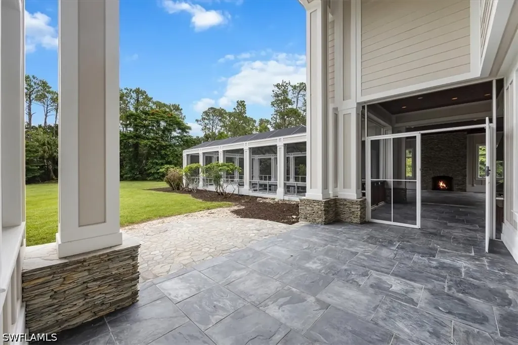 2263 Coach House Lane Naples FL 34105