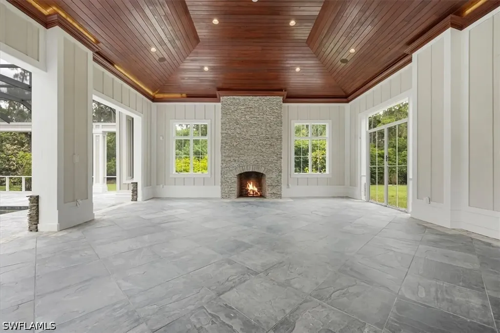 2263 Coach House Lane Naples FL 34105