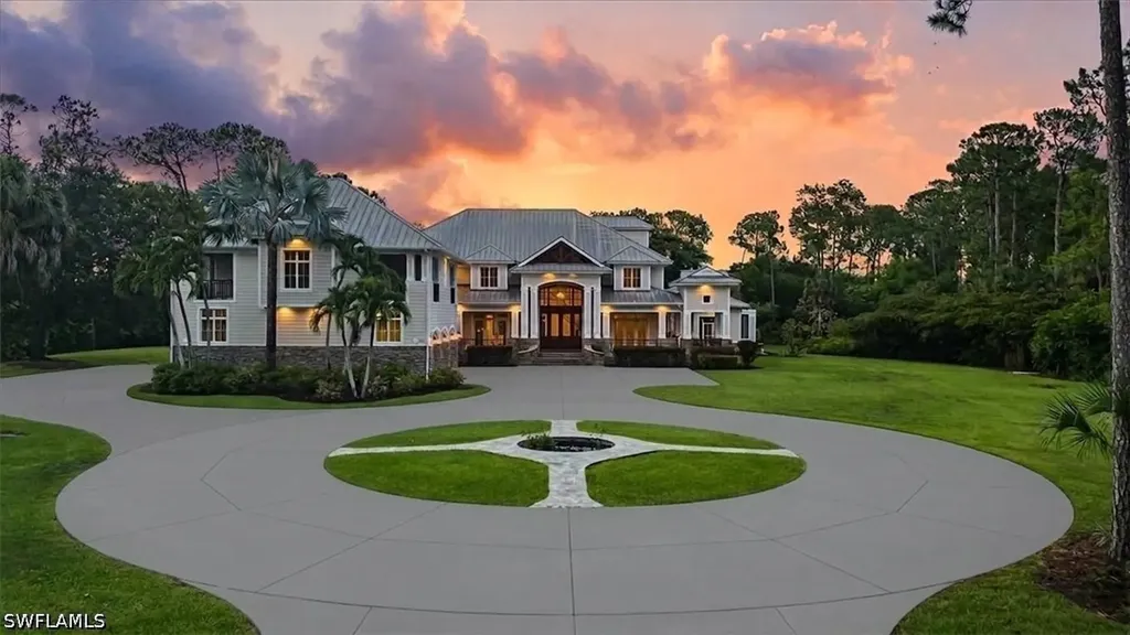 2263 Coach House Lane Naples FL 34105