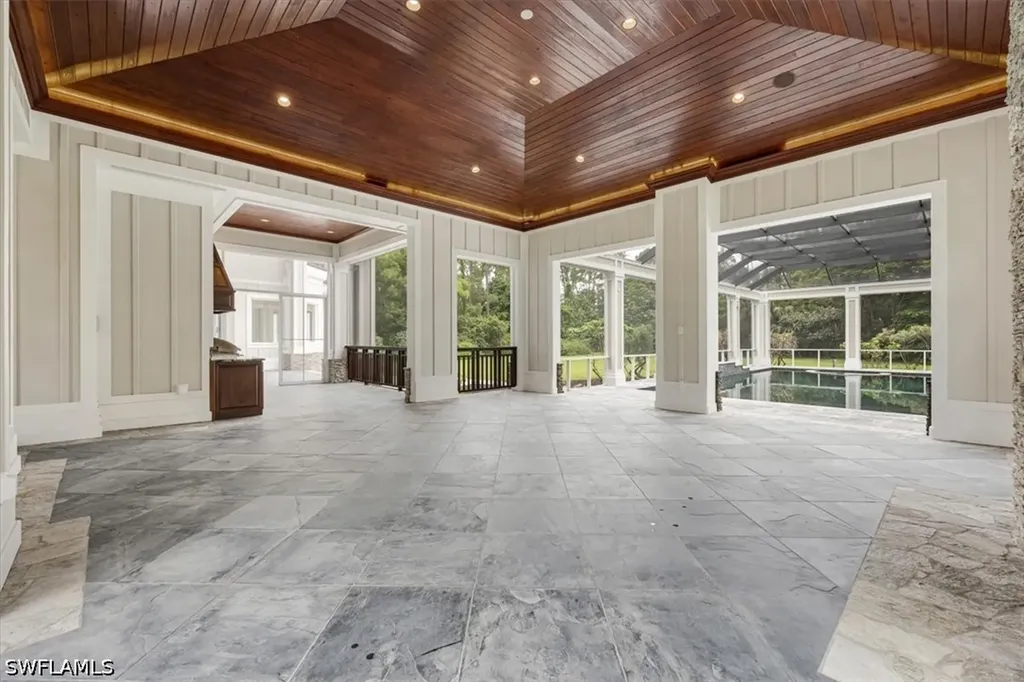 2263 Coach House Lane Naples FL 34105