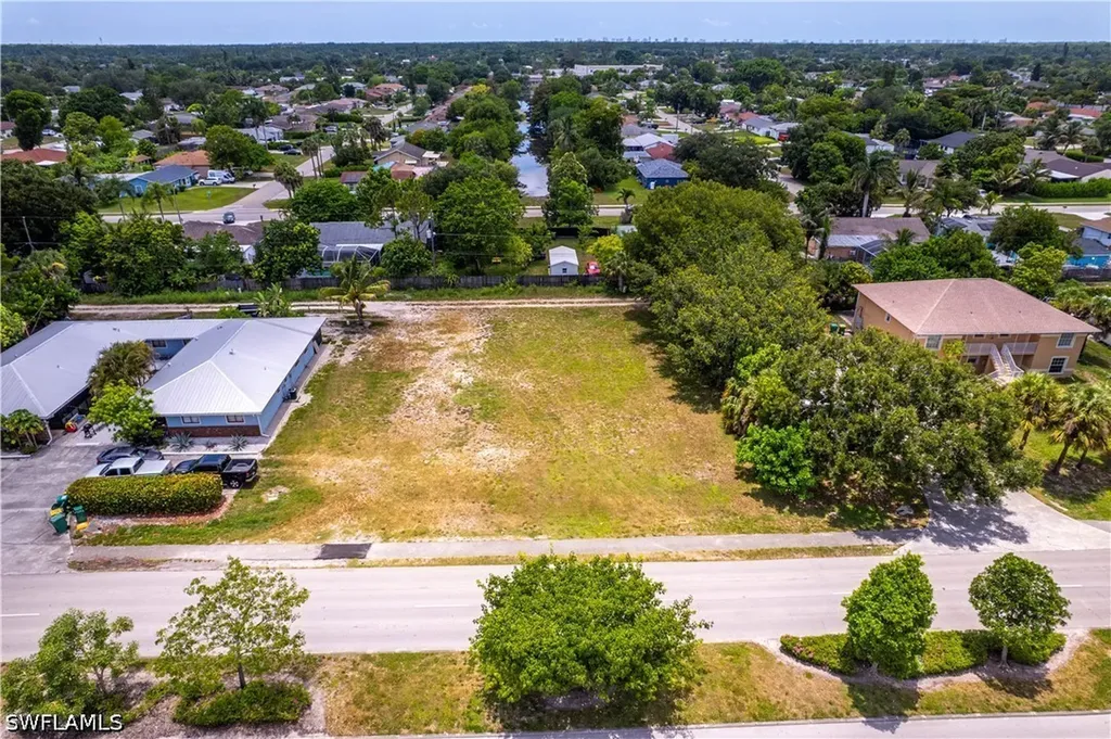 2171 Sunshine Boulevard Naples FL 34116