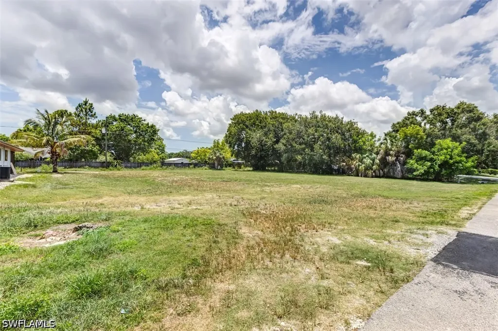 2171 Sunshine Boulevard Naples FL 34116
