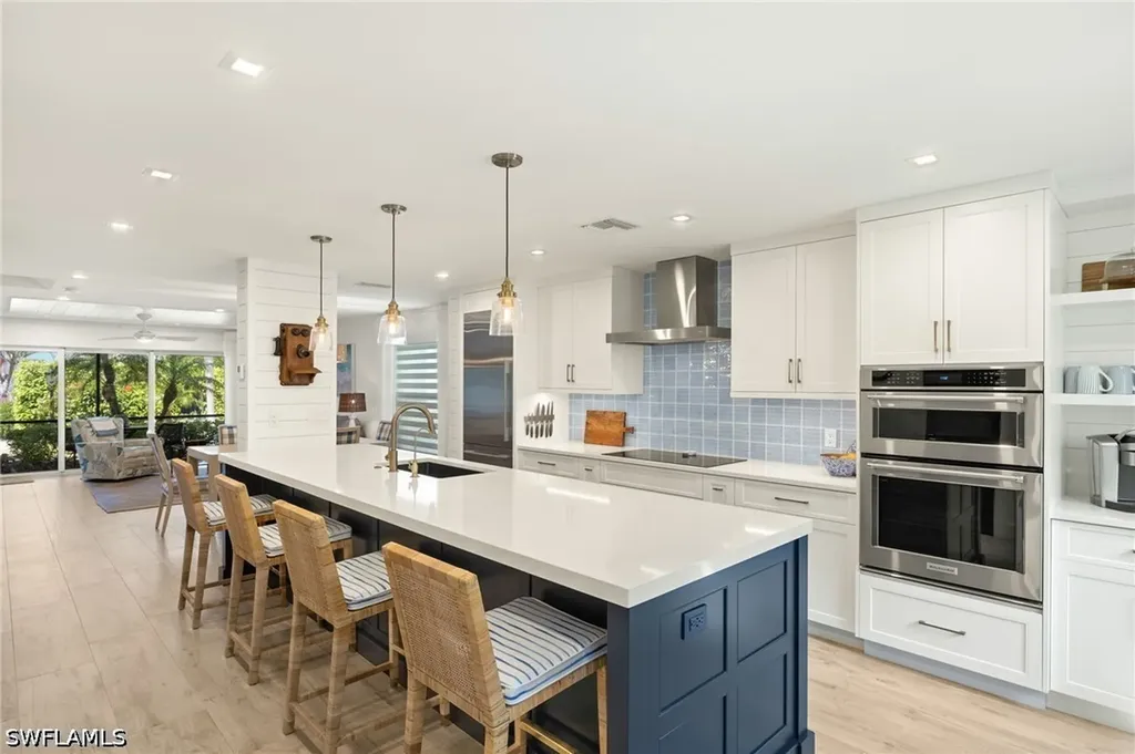 1060 6th Street S Naples FL 34102
