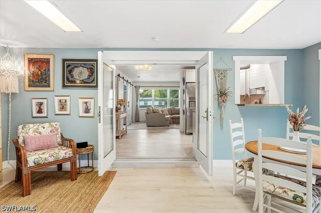 3880 Estey Avenue Naples FL 34104