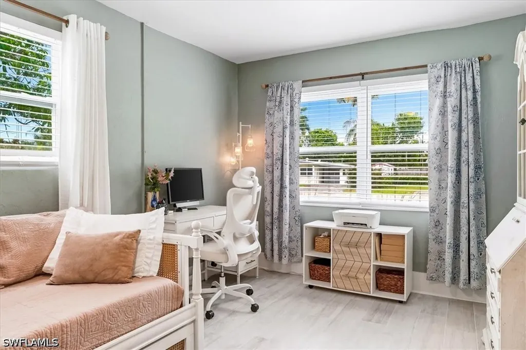3880 Estey Avenue Naples FL 34104
