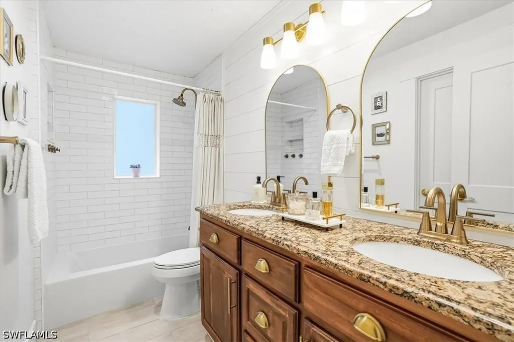 3880 Estey Avenue Naples FL 34104