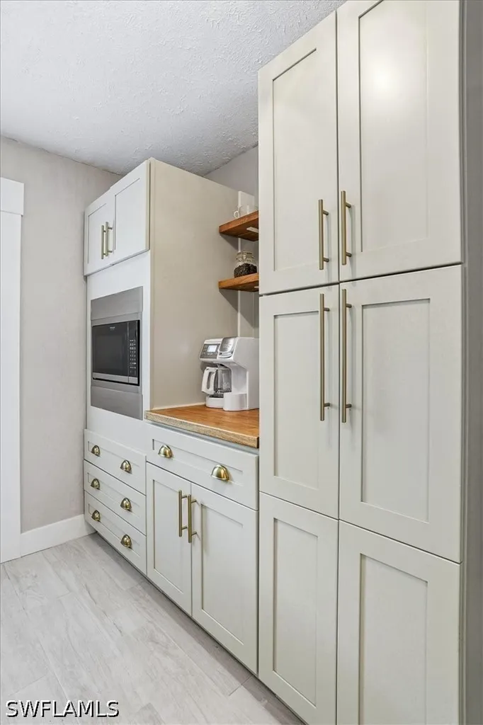 3880 Estey Avenue Naples FL 34104