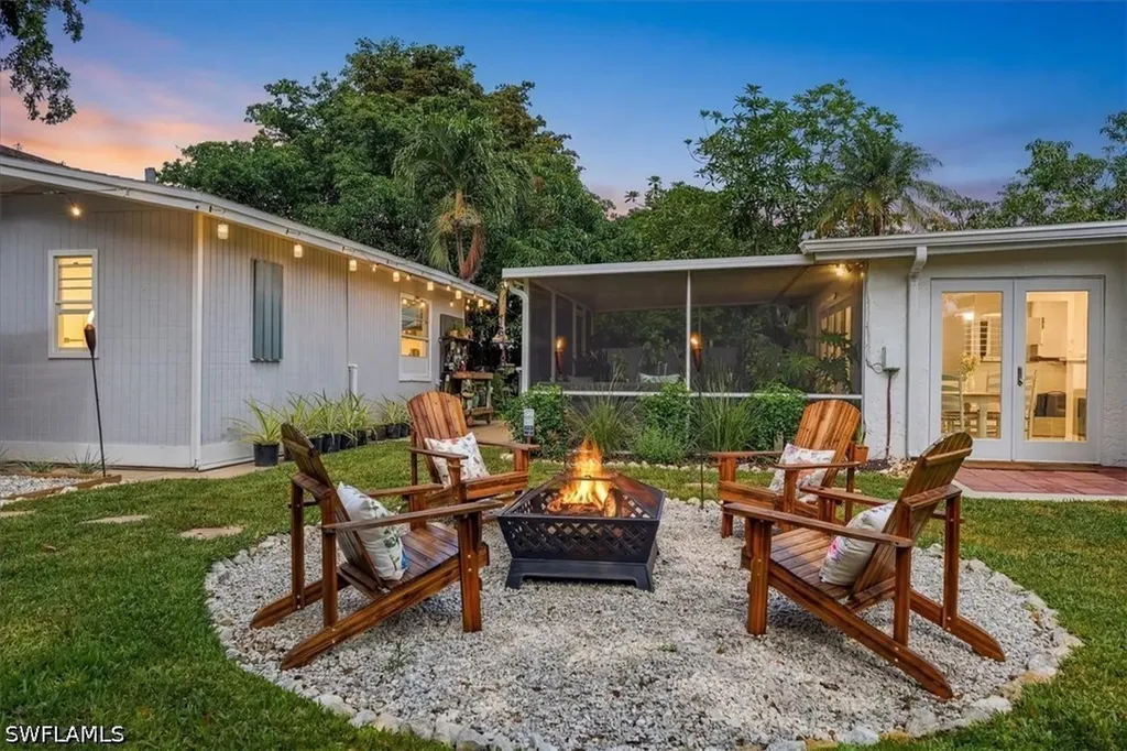 3880 Estey Avenue Naples FL 34104