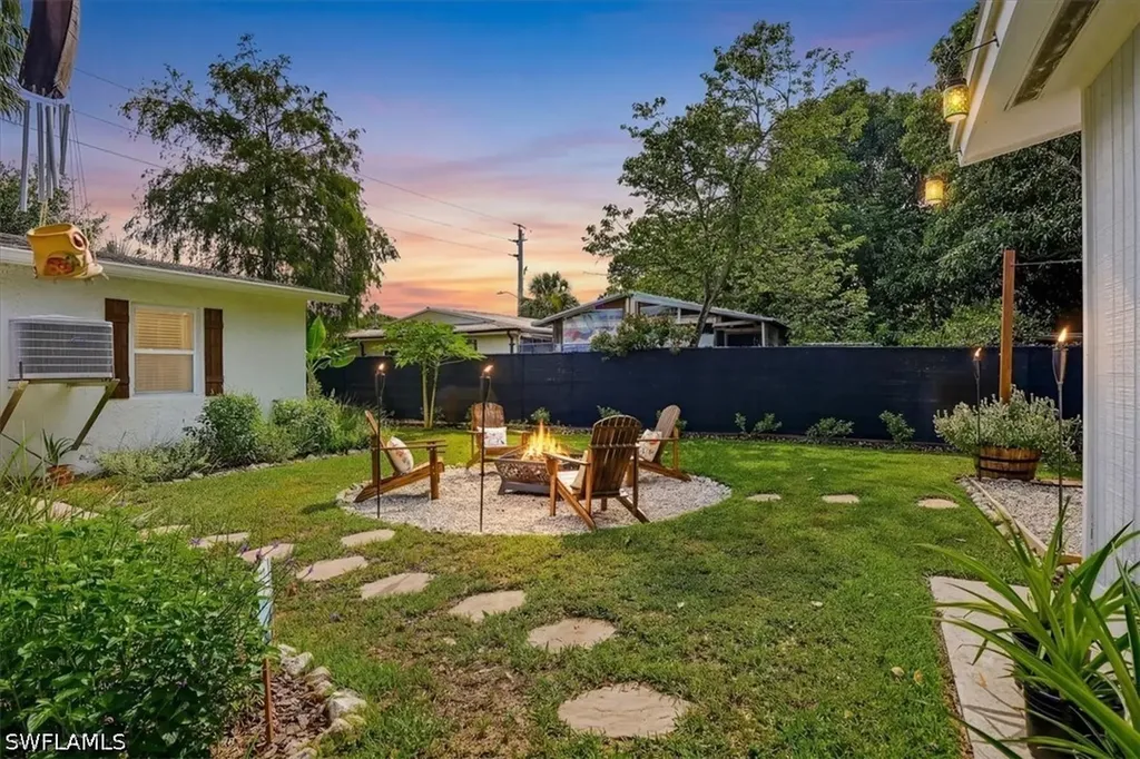 3880 Estey Avenue Naples FL 34104