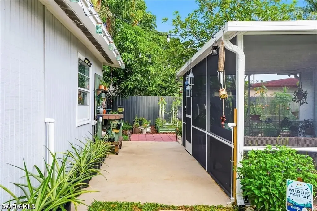 3880 Estey Avenue Naples FL 34104