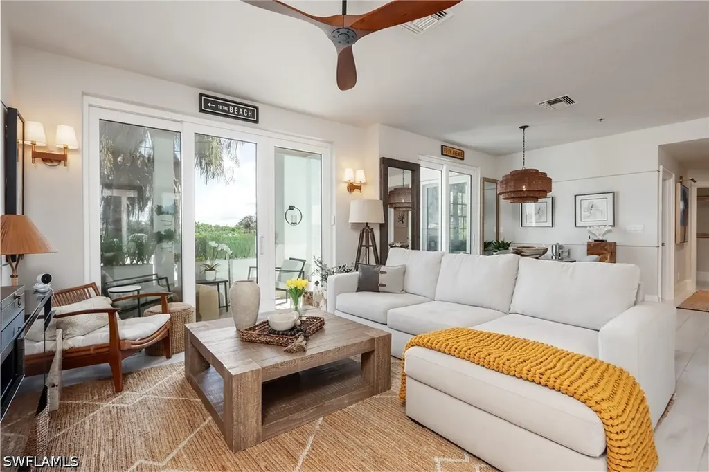 365 5th Avenue S Naples FL 34102