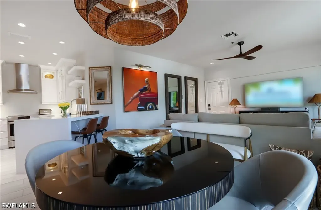 365 5th Avenue S Naples FL 34102