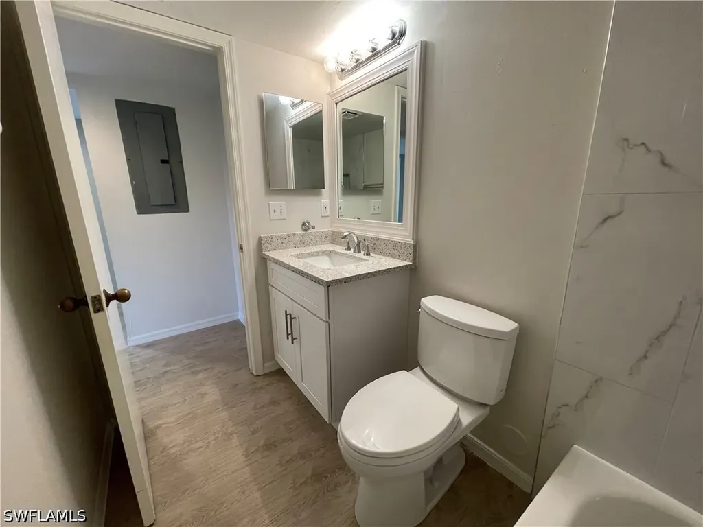 1200 Commonwealth Circle Naples FL 34116