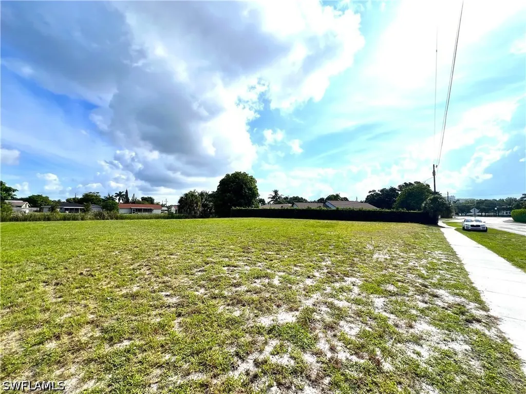 1371 Granada Boulevard Naples FL 34103