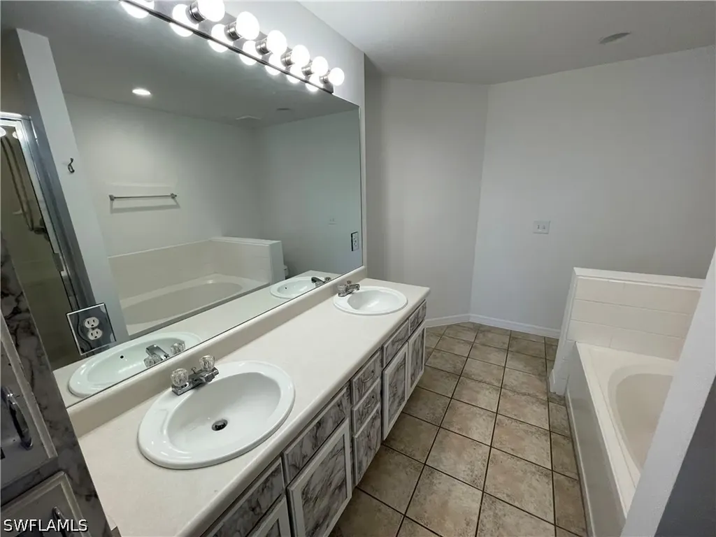 7915 Preserve Circle Naples FL 34119