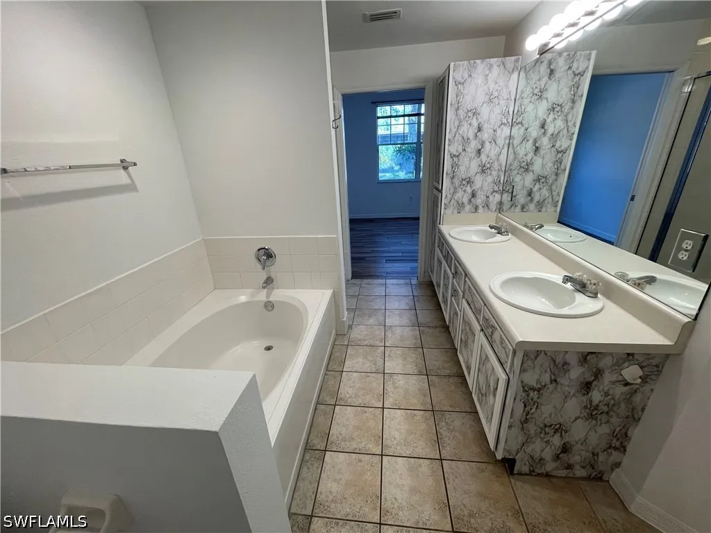 7915 Preserve Circle Naples FL 34119