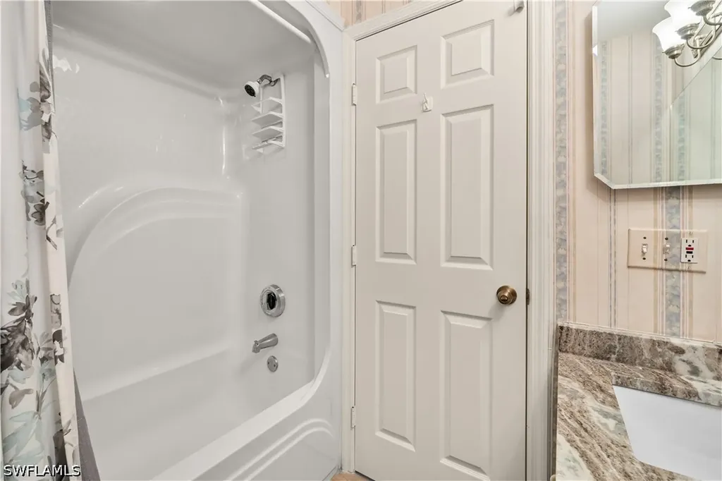 228 Belina Drive Naples FL 34104