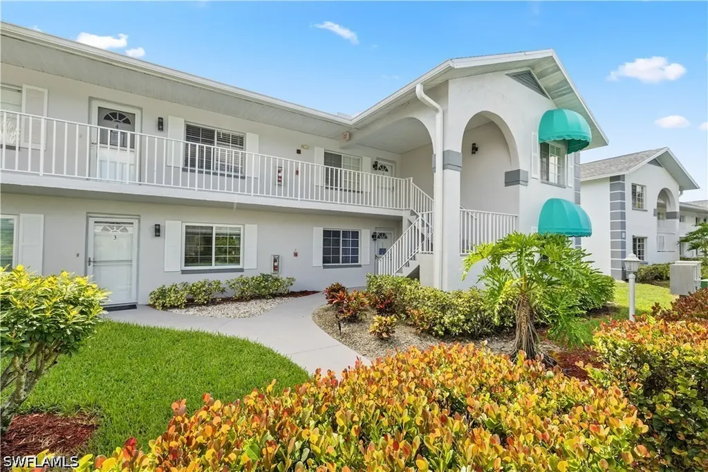 228 Belina Drive Naples FL 34104