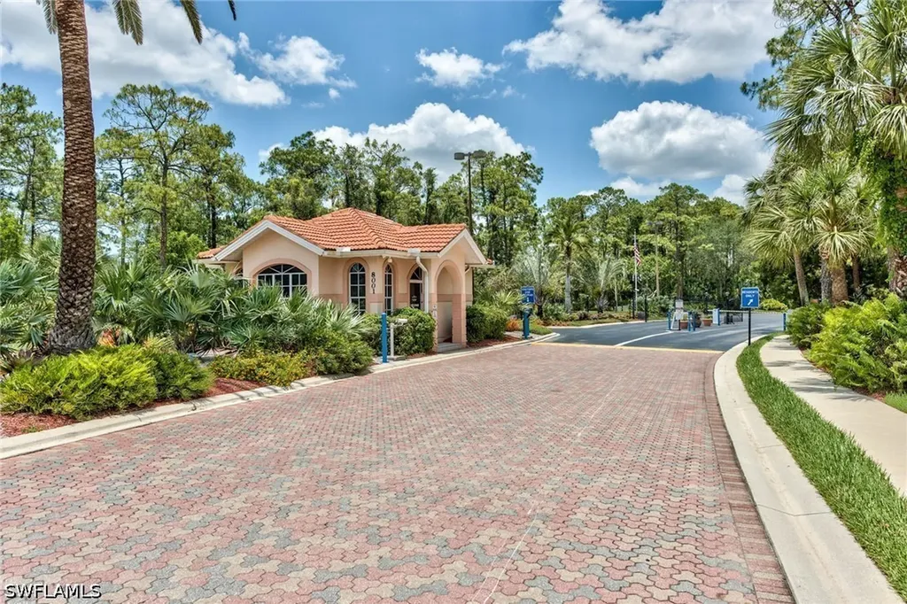 228 Belina Drive Naples FL 34104