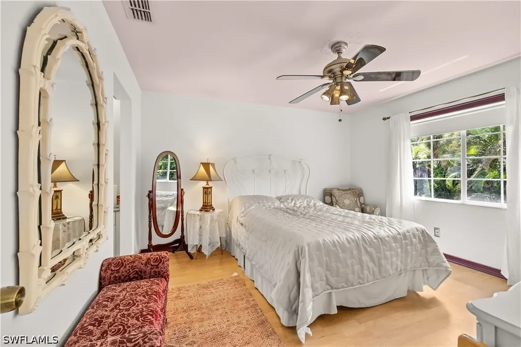 228 Belina Drive Naples FL 34104