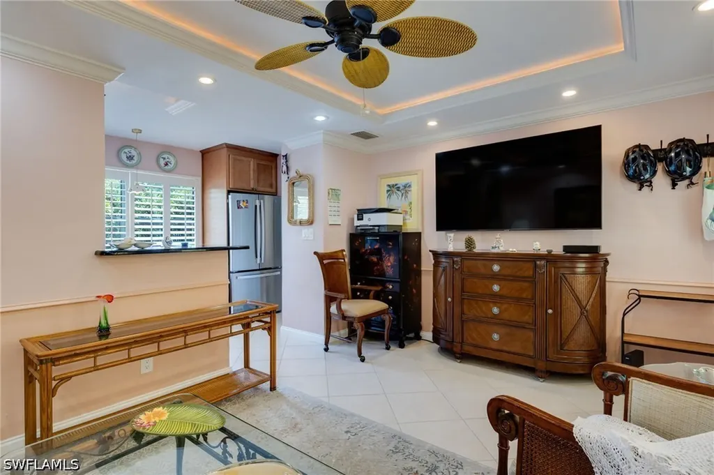 219 8th Avenue S Naples FL 34102
