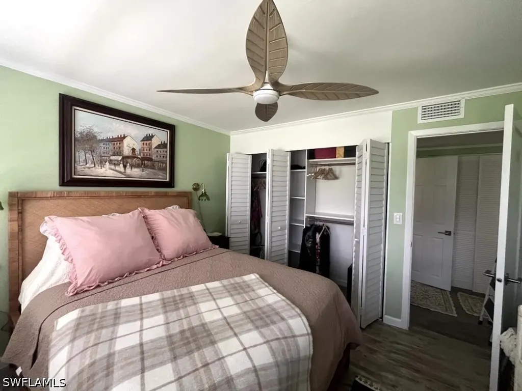 219 8th Avenue S Naples FL 34102