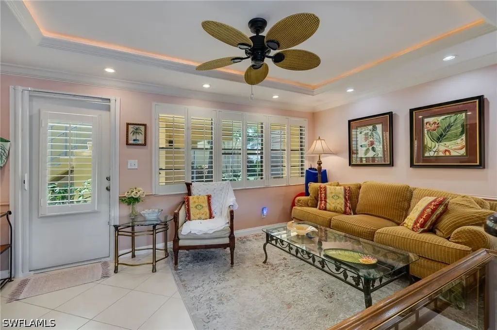 219 8th Avenue S Naples FL 34102