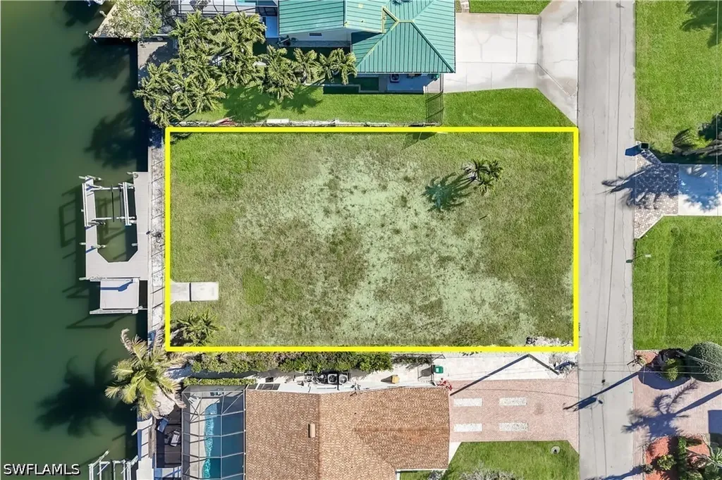 207 6th Street Bonita Springs FL 34134
