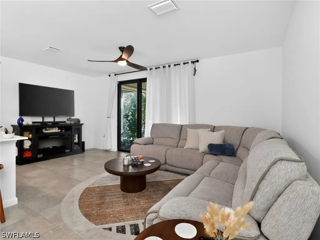 1672 Lake Jessup Circle Cape Coral FL 33909