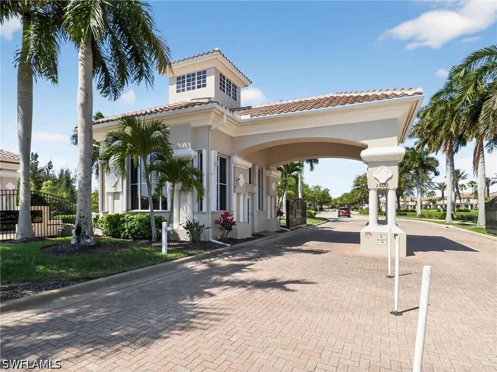 1672 Lake Jessup Circle Cape Coral FL 33909