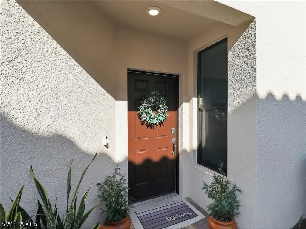 1672 Lake Jessup Circle Cape Coral FL 33909