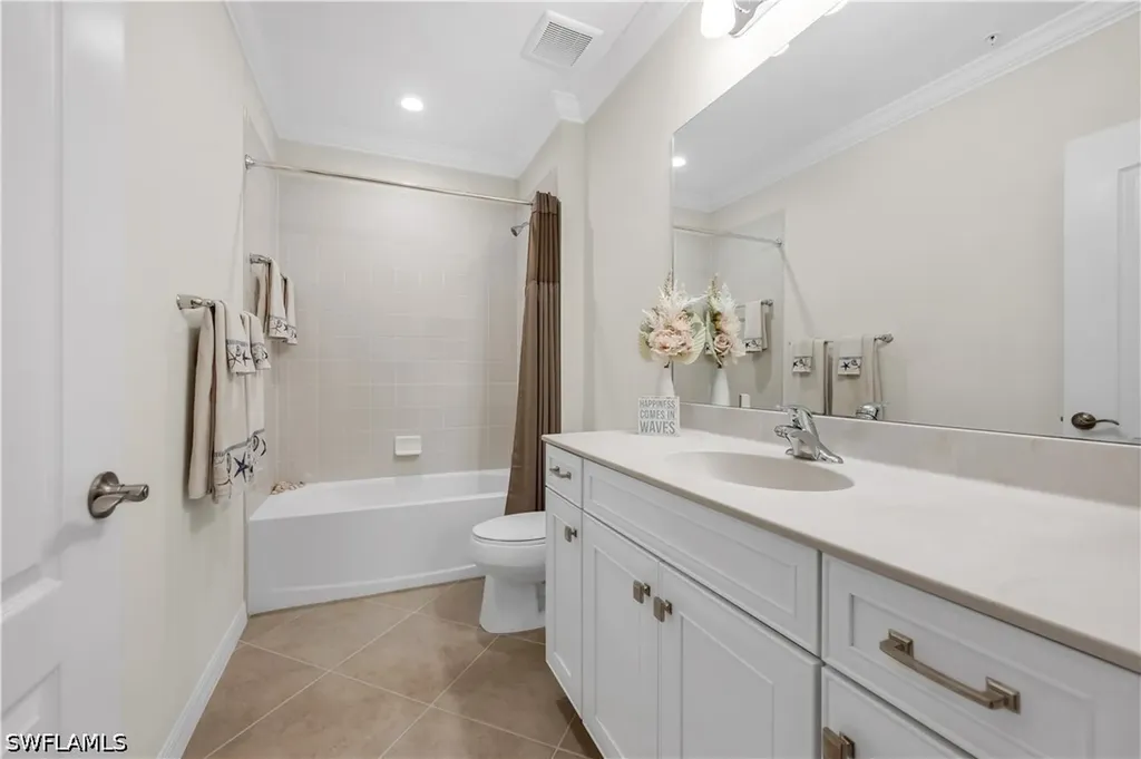 6959 Avalon Circle Naples FL 34112