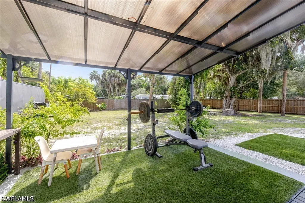 211 Palmacea Road Fort Myers FL 33905
