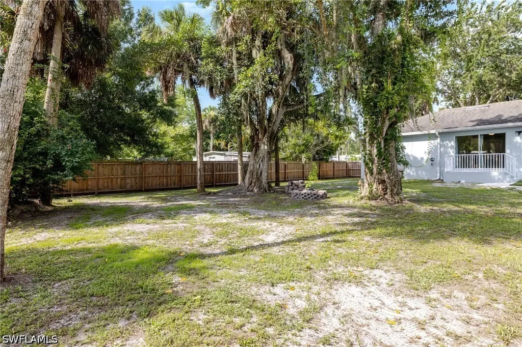 211 Palmacea Road Fort Myers FL 33905
