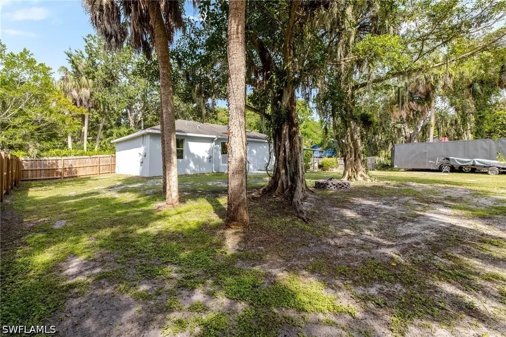 211 Palmacea Road Fort Myers FL 33905
