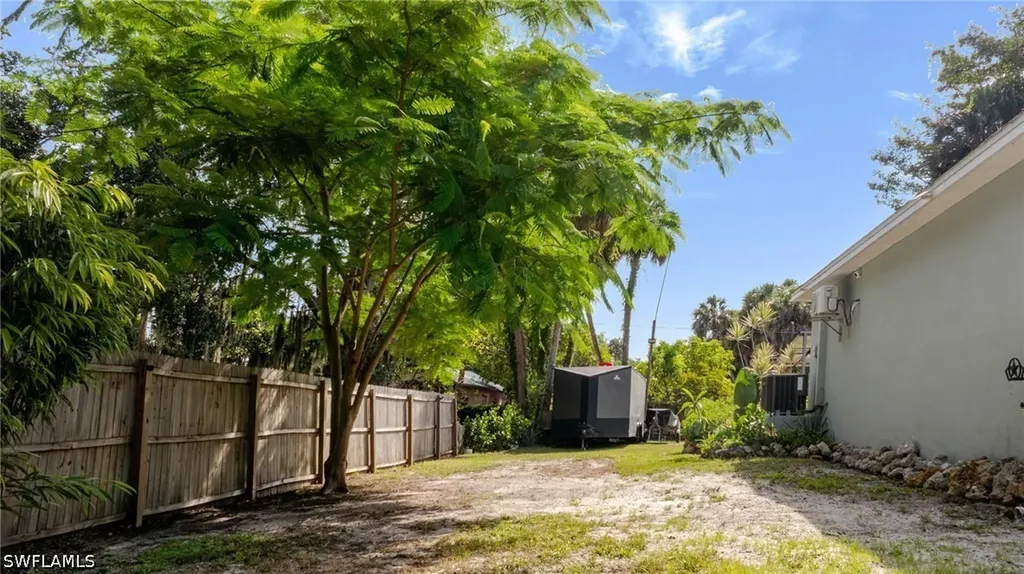 211 Palmacea Road Fort Myers FL 33905