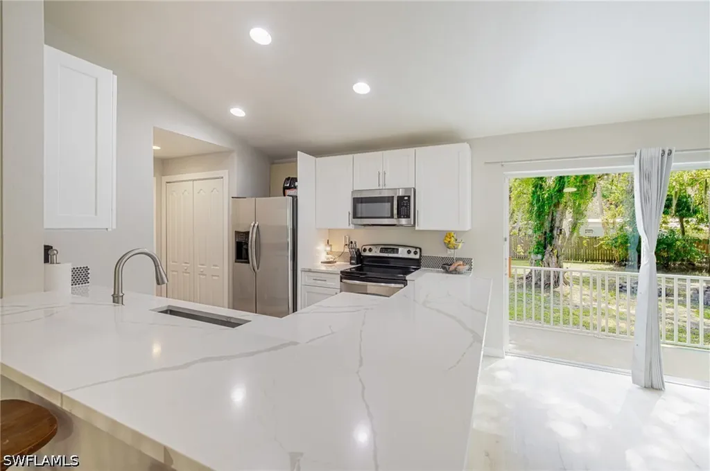 211 Palmacea Road Fort Myers FL 33905