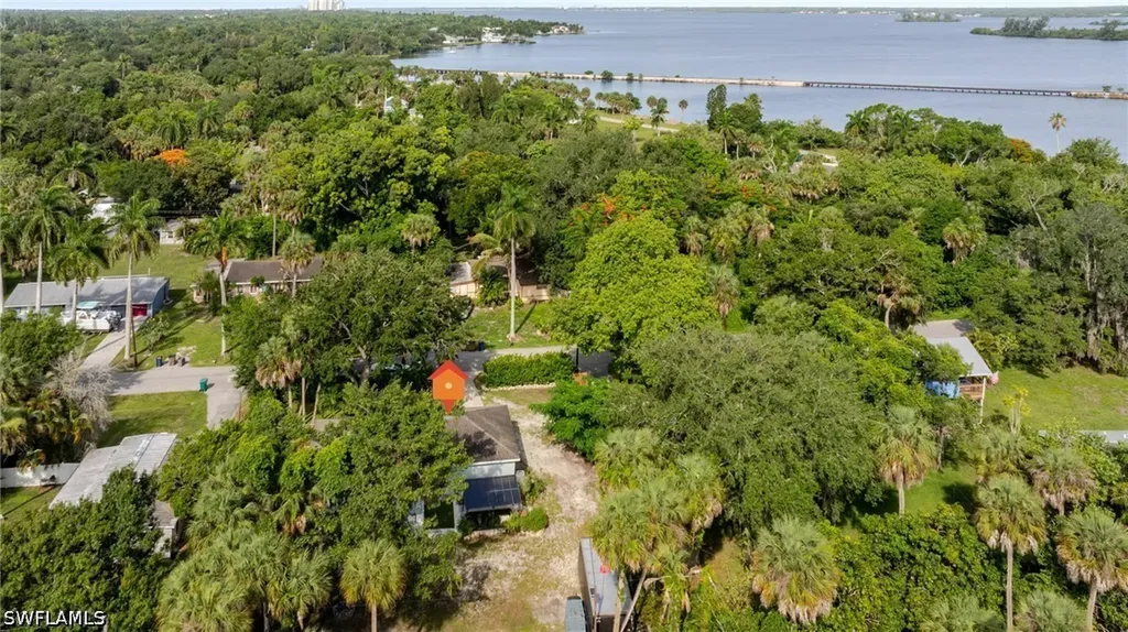211 Palmacea Road Fort Myers FL 33905