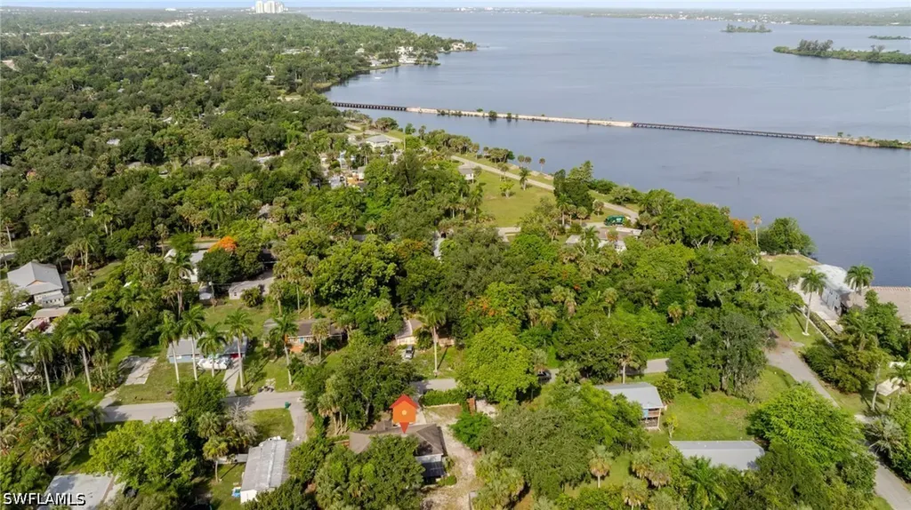 211 Palmacea Road Fort Myers FL 33905