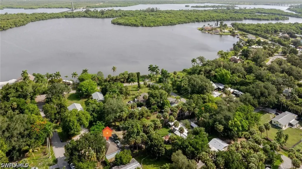 211 Palmacea Road Fort Myers FL 33905