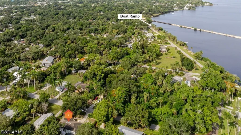 211 Palmacea Road Fort Myers FL 33905