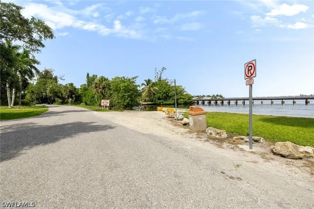 211 Palmacea Road Fort Myers FL 33905